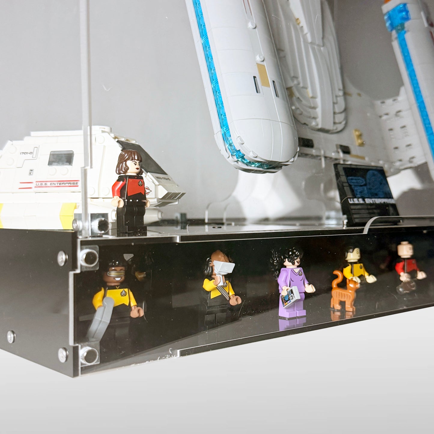 Display Case for LEGO® Star Trek: U.S.S. Enterprise NCC-1701-D™ (10356)